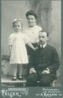 В.Адоратский с женой и дочерью, казанский период.